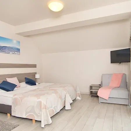 Tignes - Czarna Gora By Sun & Snow Z Nielimitowanym Basenem